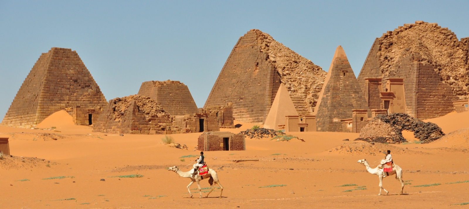 meroe-pyramids-begrawiya.jpeg