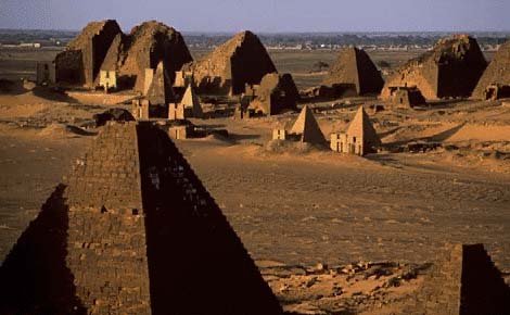 meroe-pyramides.jpg