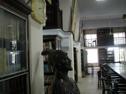 인도 도서관 내부2.JPG